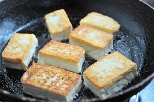 豆腐焖鱼