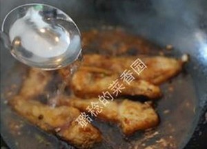 鱼炖豆腐
