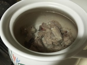 无花果雪梨煲猪骨