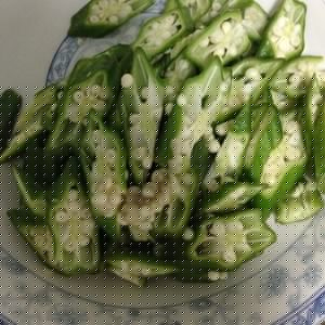 超级下饭的秋葵小炒肉