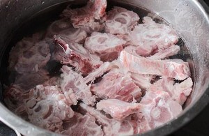 浓汤羊蝎子