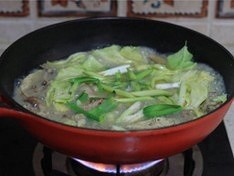 三鲜河蚌汤