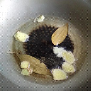 老鸭焖笋干