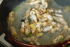 蛏子豆腐汤