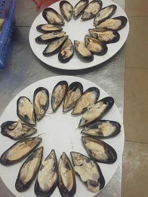 粉丝蒜蓉蒸青口螺