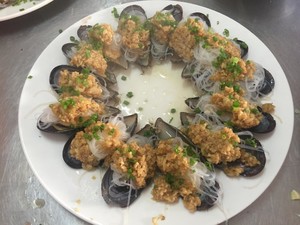 粉丝蒜蓉蒸青口螺