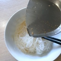 蒜蓉粉丝蒸扇贝粉丝入味有诀窍