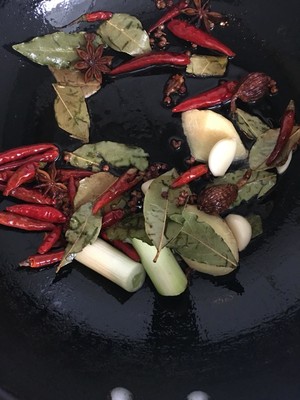 家庭制作香辣鸭脖