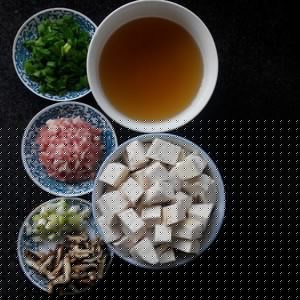 香菇肉末焖香芋(宝贝最喜欢吃的菜之一)