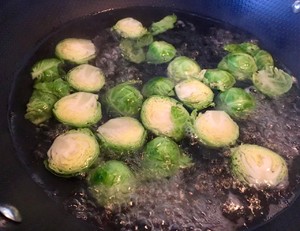 孢子甘蓝的做法