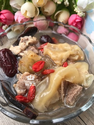 灵芝花胶鱼胶