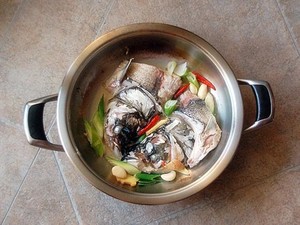 红烧鱼头