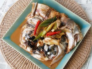红烧鱼头