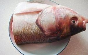 铁锅鱼头炖豆腐