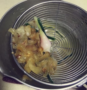 红枣炖花胶（鱼肚）