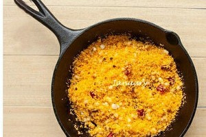 《避风塘虾仁》