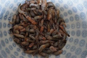 小芹菜炒小河虾