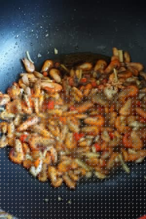小芹菜炒小河虾