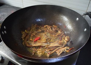 素炒野生牛肝菌