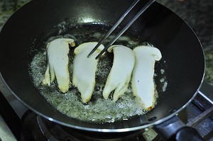黄油煎松茸