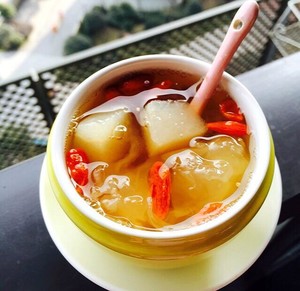 冰糖雪梨银耳羹