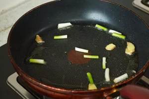 蛏子豆腐汤