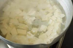 蛏子豆腐汤