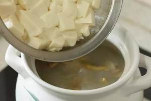 蛏子豆腐汤