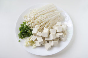 好吃得舌头都要给吞下去【番茄豆腐鱼】
