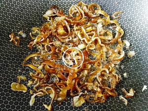 “鱼儿厨房”私藏菜──蒿子秆炒腊肠子