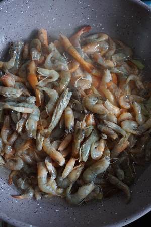 小芹菜炒小河虾
