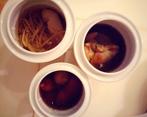 姬松茸鱼胶汤(孕妇，月子汤)
