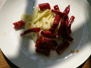 五花肉炒蟹味菇