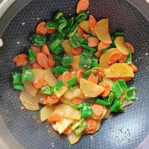 土豆片炒火腿肠