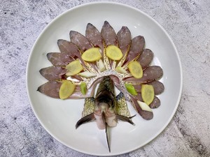 ?年夜菜（年年有鱼）孔雀开屏鱼?