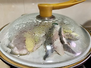 ?年夜菜（年年有鱼）孔雀开屏鱼?