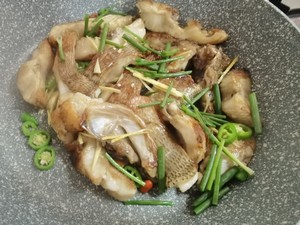 香煎鲈鱼块