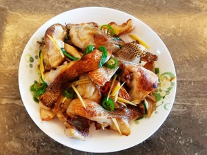 香煎鲈鱼块