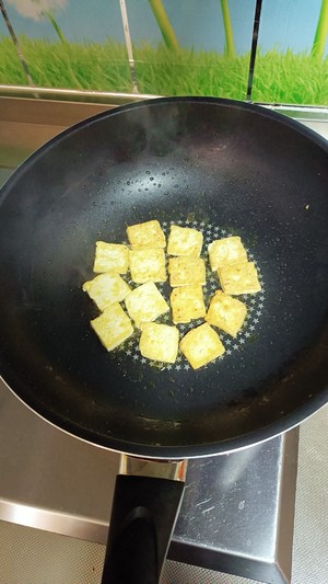 鲜嫩豆腐鲈鱼煲