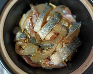 鲜嫩豆腐鲈鱼煲