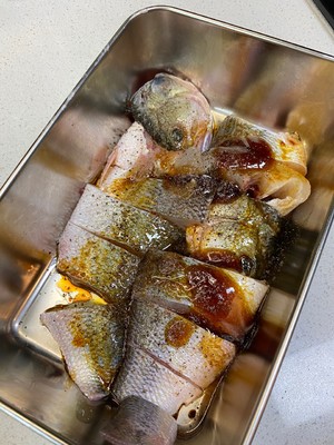 葱香焗鲈鱼