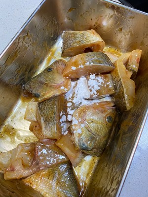 葱香焗鲈鱼