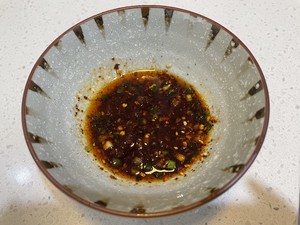 秋冬滋补——莲藕花生排骨汤（内附超香蘸料做法！）