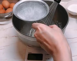 蛋糕卷这样做‼️不掉皮不开裂（小视频食谱）