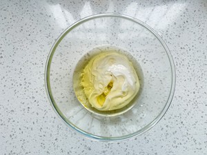 比棉花还柔软，1分钟学会，低脂低卡酸奶蛋糕