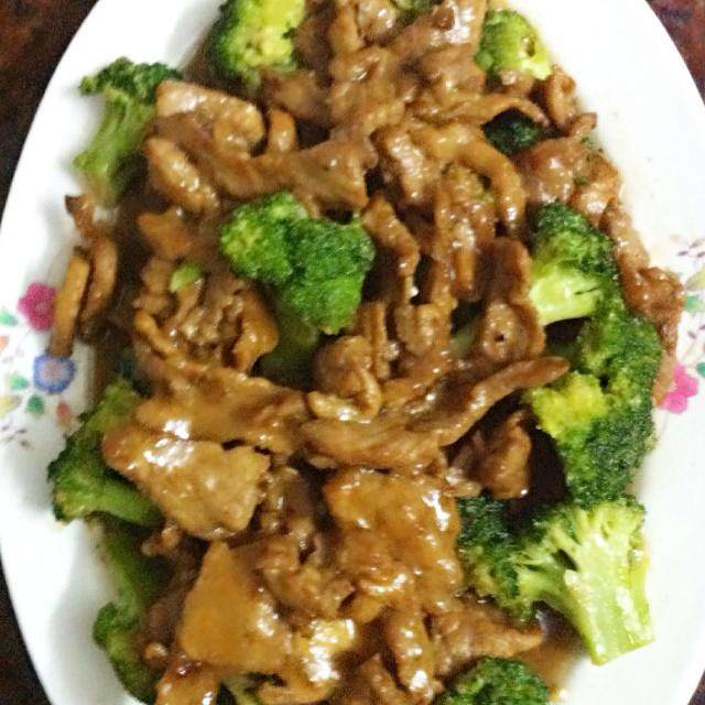 瘦肉炒西兰花