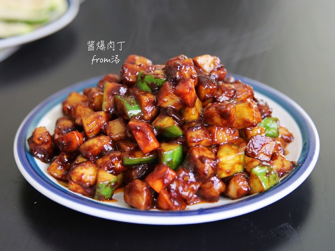 酱爆肉丁（简单快手下饭）