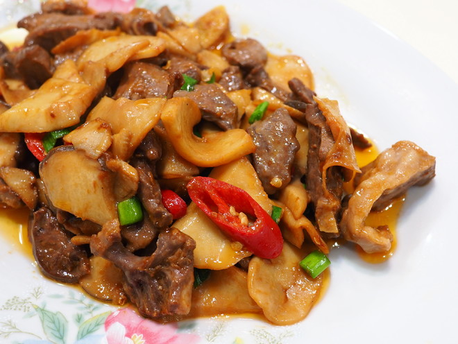 杏鲍菇炒猪心