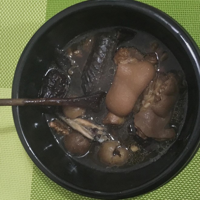 冬至滋补老母鸡甜汤煲