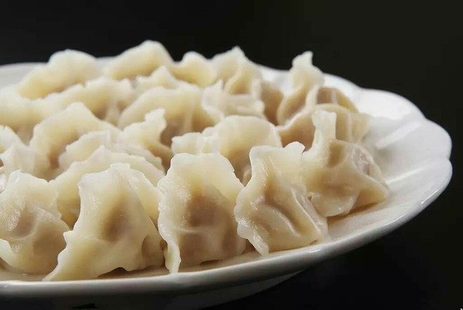 冬季爆汁韭菜饺子